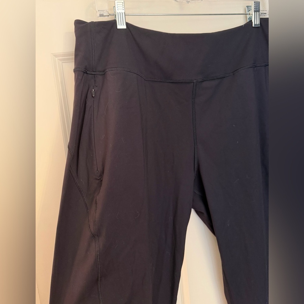 Athleta Distance Jogger in Black, Size XL Tall - Picture 2 of 10